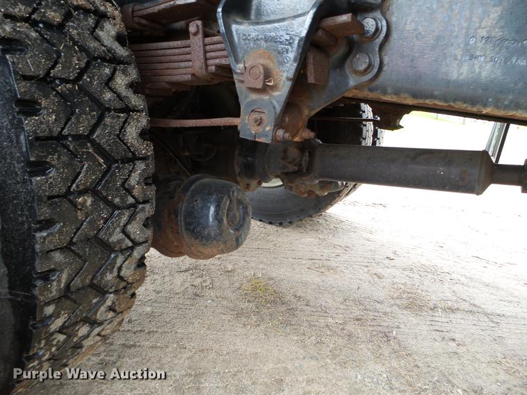 image for item DC4604 1990 Ford L8000 dump truck