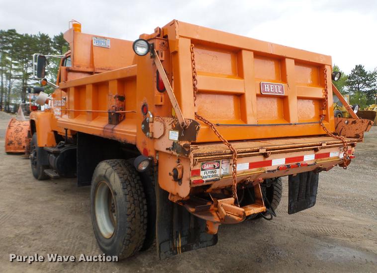 image for item DC4604 1990 Ford L8000 dump truck