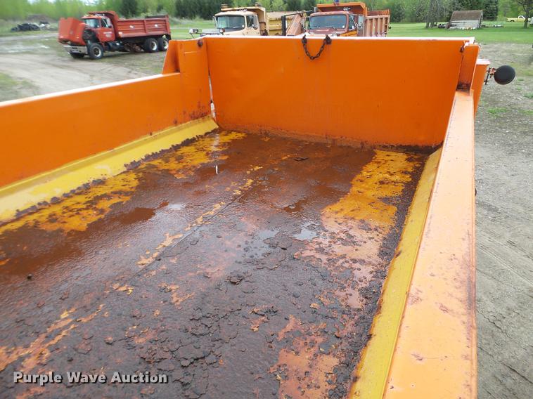 image for item DC4604 1990 Ford L8000 dump truck