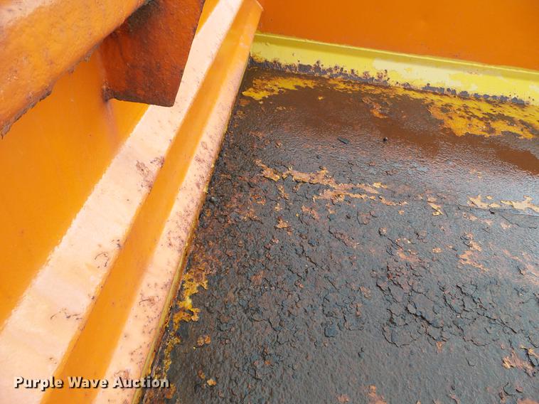 image for item DC4604 1990 Ford L8000 dump truck