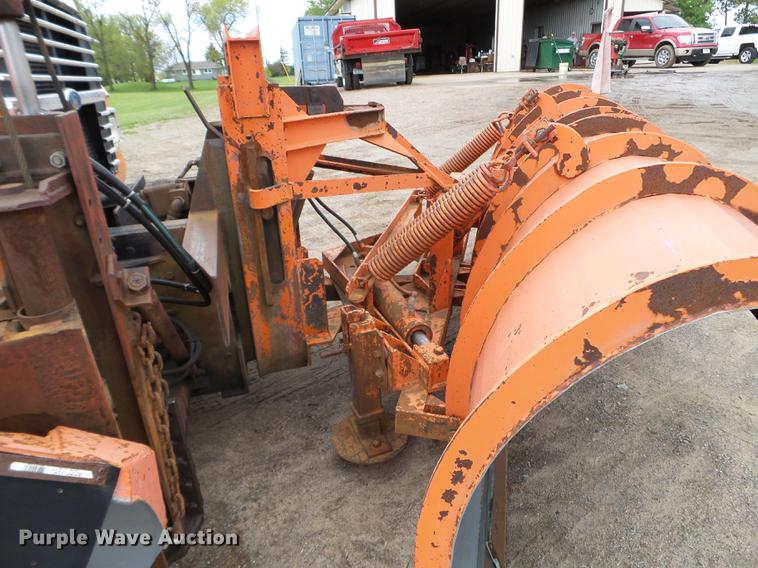 image for item DC4604 1990 Ford L8000 dump truck