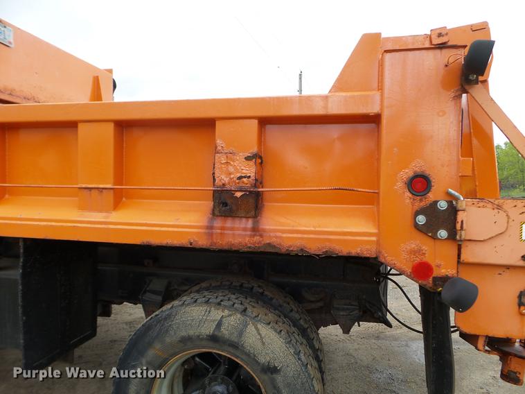 image for item DC4604 1990 Ford L8000 dump truck