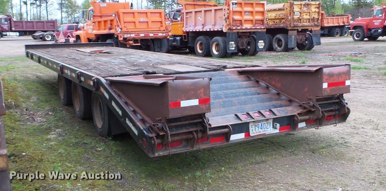 image for item DC4605 1998 Towmaster T-50 equipment trailer