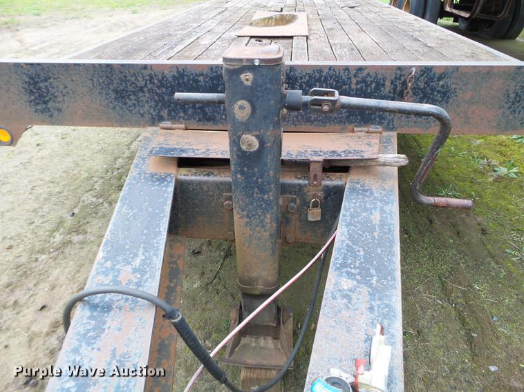 image for item DC4605 1998 Towmaster T-50 equipment trailer