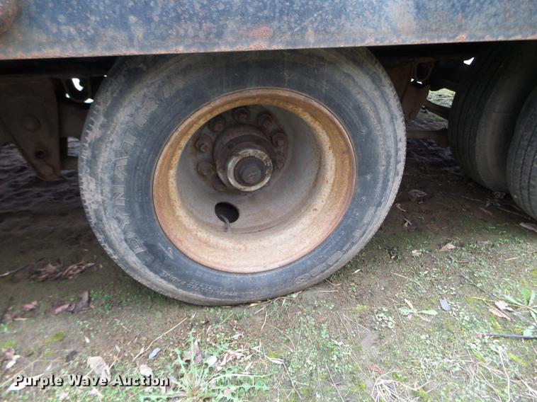 image for item DC4605 1998 Towmaster T-50 equipment trailer