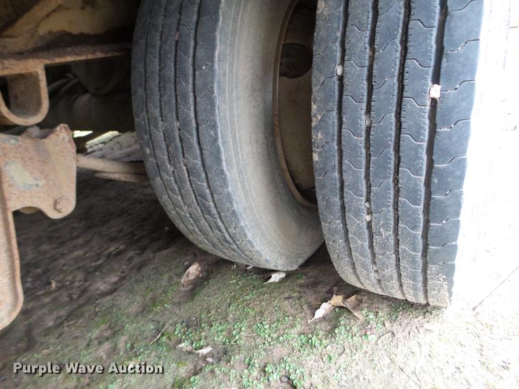 image for item DC4605 1998 Towmaster T-50 equipment trailer