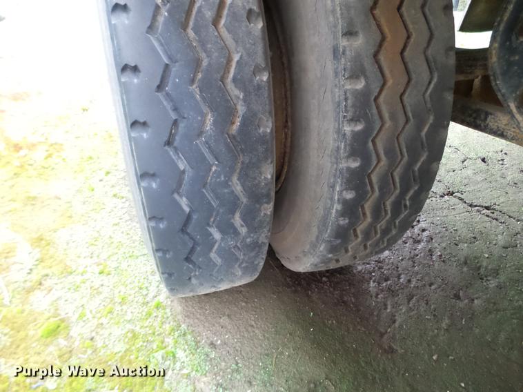 image for item DC4606 1969 end dump pup trailer