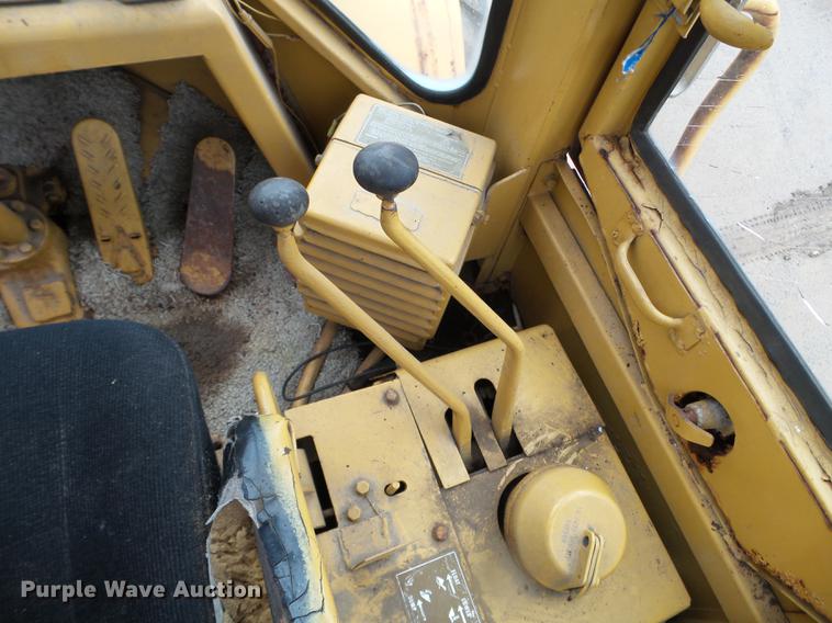 image for item DC4608 1972 Caterpillar 950 wheel loader