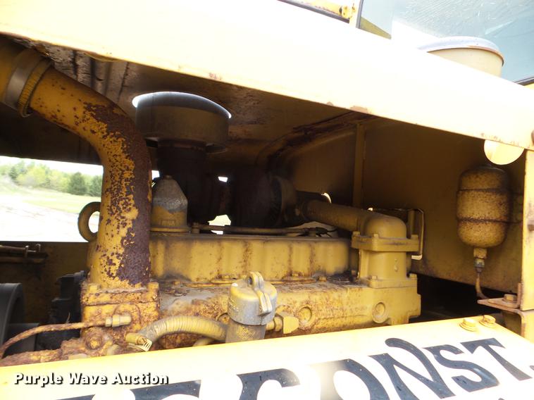 image for item DC4608 1972 Caterpillar 950 wheel loader