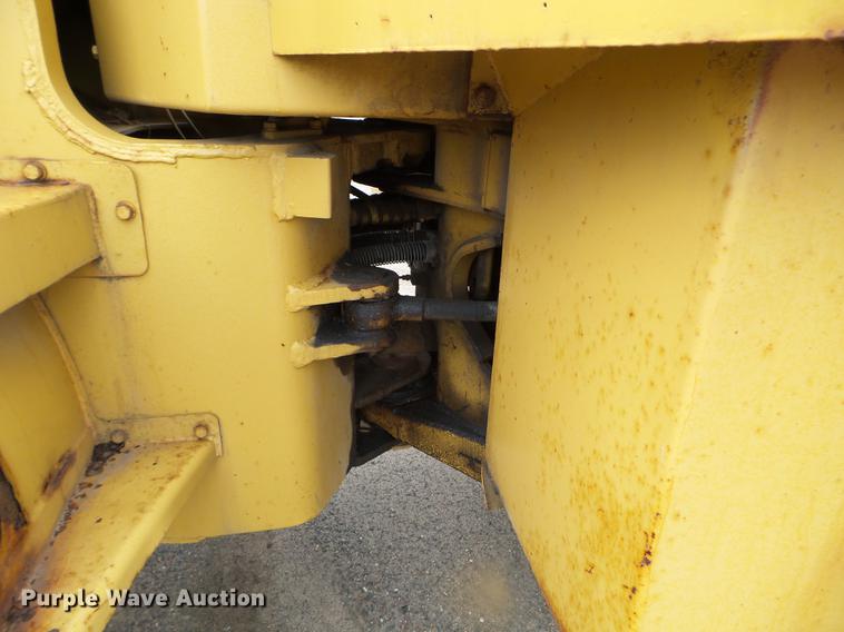 image for item DC4608 1972 Caterpillar 950 wheel loader