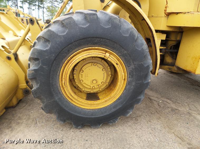 image for item DC4608 1972 Caterpillar 950 wheel loader