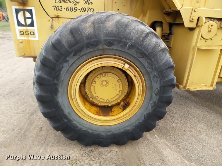 image for item DC4608 1972 Caterpillar 950 wheel loader