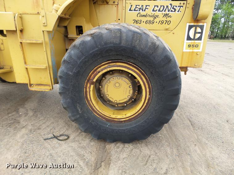 image for item DC4608 1972 Caterpillar 950 wheel loader