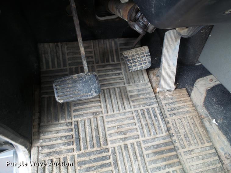 image for item DC4609 1991 Mack CH613 semi truck