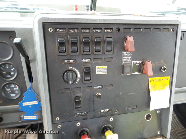 image for item DC4609 1991 Mack CH613 semi truck