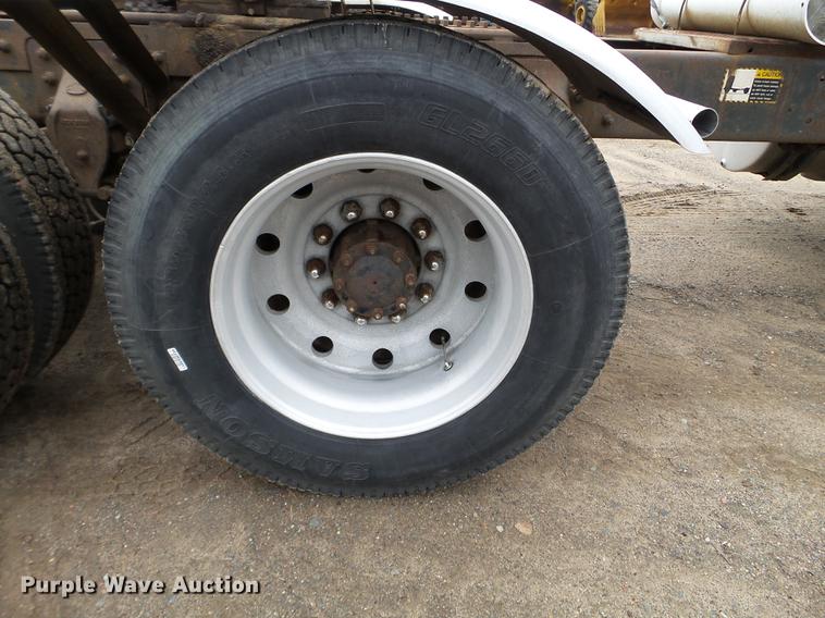 image for item DC4609 1991 Mack CH613 semi truck