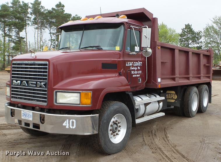 image for item DC4610 1994 Mack CH613 dump truck