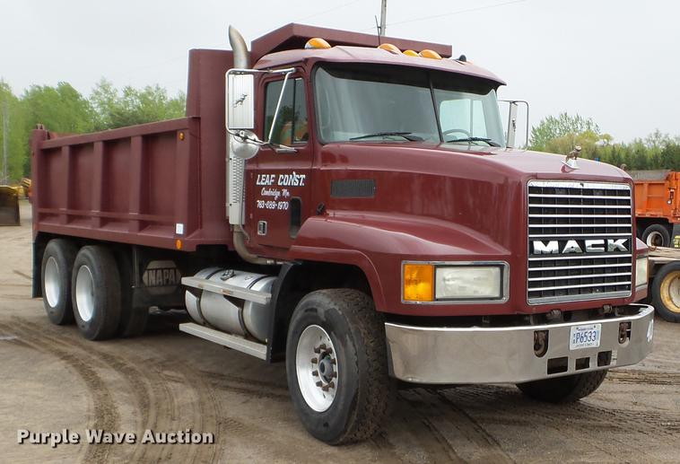 image for item DC4610 1994 Mack CH613 dump truck