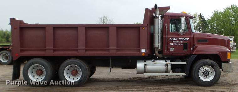 image for item DC4610 1994 Mack CH613 dump truck