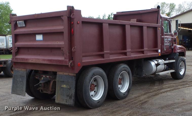 image for item DC4610 1994 Mack CH613 dump truck