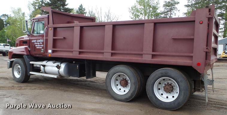image for item DC4610 1994 Mack CH613 dump truck