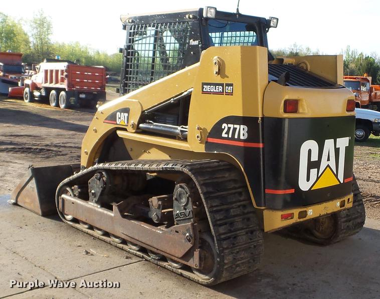 image for item DC4612 2005 Caterpillar 277B skid steer