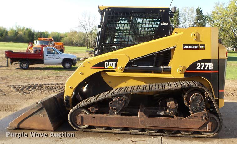 image for item DC4612 2005 Caterpillar 277B skid steer