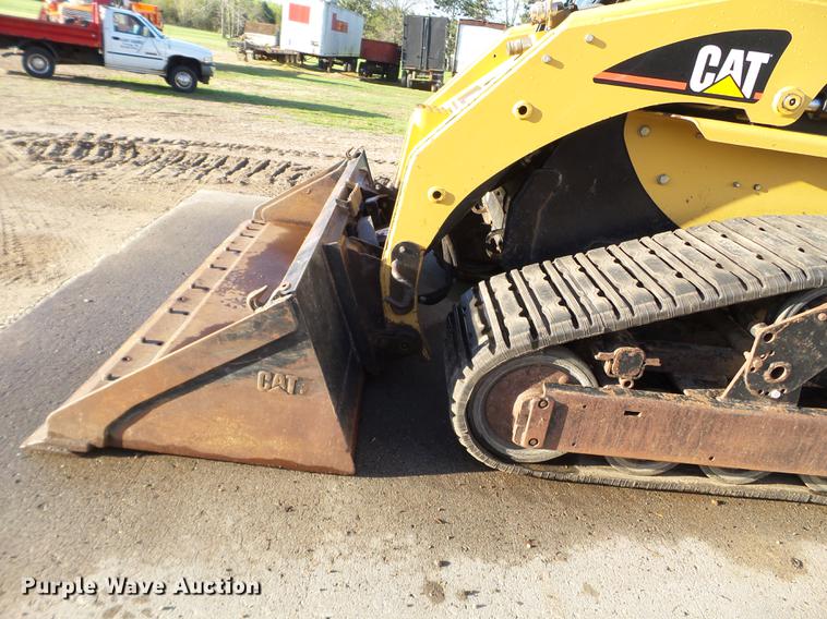image for item DC4612 2005 Caterpillar 277B skid steer