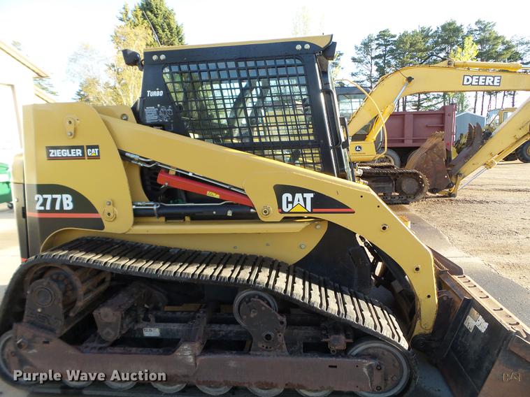 image for item DC4612 2005 Caterpillar 277B skid steer