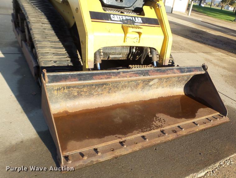 image for item DC4612 2005 Caterpillar 277B skid steer