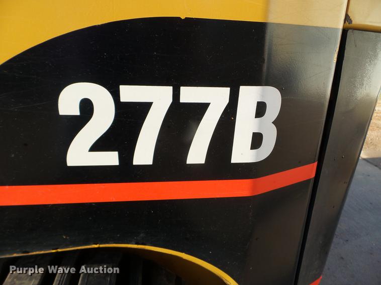 image for item DC4612 2005 Caterpillar 277B skid steer