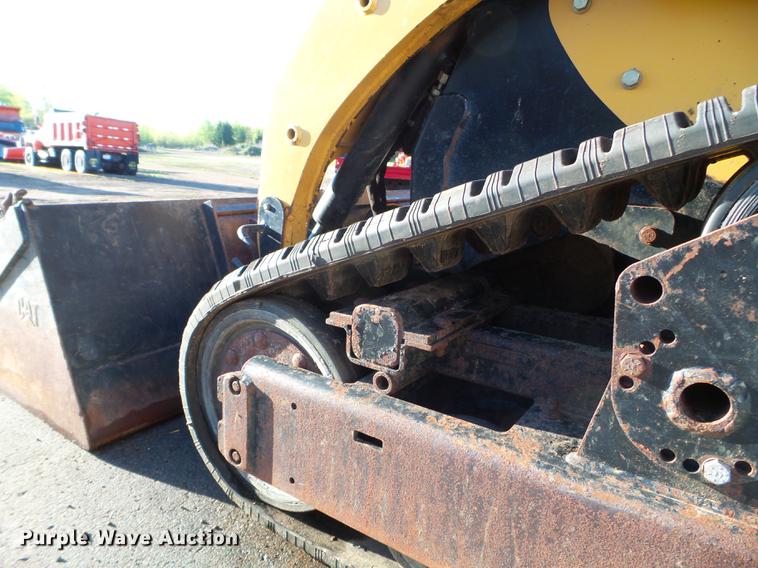 image for item DC4612 2005 Caterpillar 277B skid steer