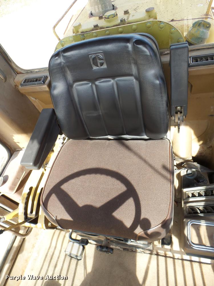 image for item DC4613 1989 Caterpillar 140G motor grader