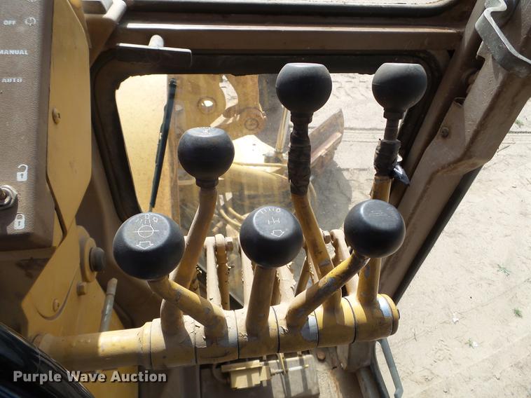 image for item DC4613 1989 Caterpillar 140G motor grader