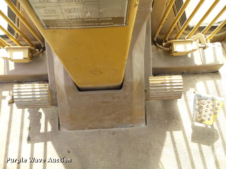 image for item DC4613 1989 Caterpillar 140G motor grader