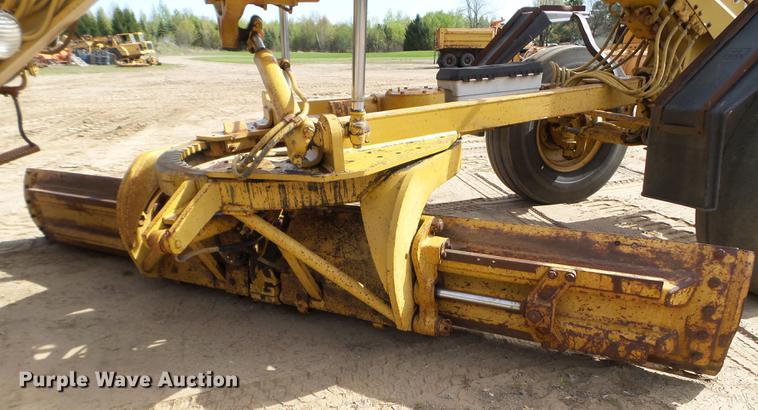 image for item DC4613 1989 Caterpillar 140G motor grader