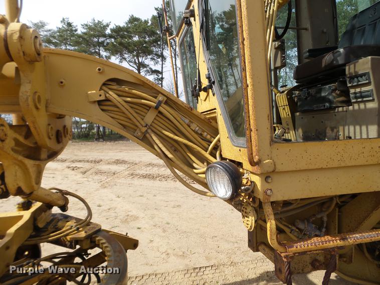 image for item DC4613 1989 Caterpillar 140G motor grader