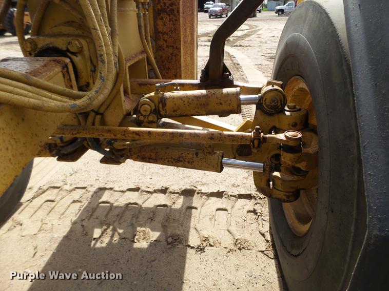 image for item DC4613 1989 Caterpillar 140G motor grader