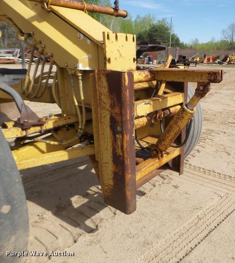 image for item DC4613 1989 Caterpillar 140G motor grader