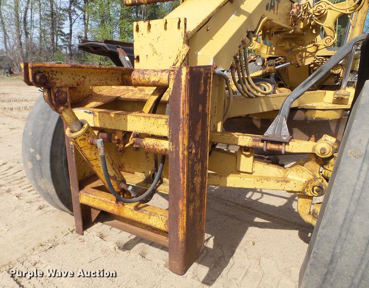 image for item DC4613 1989 Caterpillar 140G motor grader