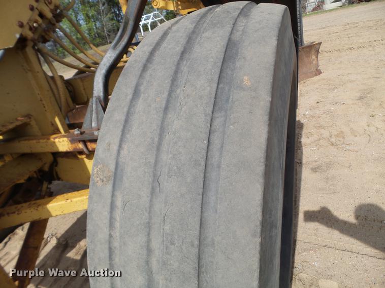 image for item DC4613 1989 Caterpillar 140G motor grader