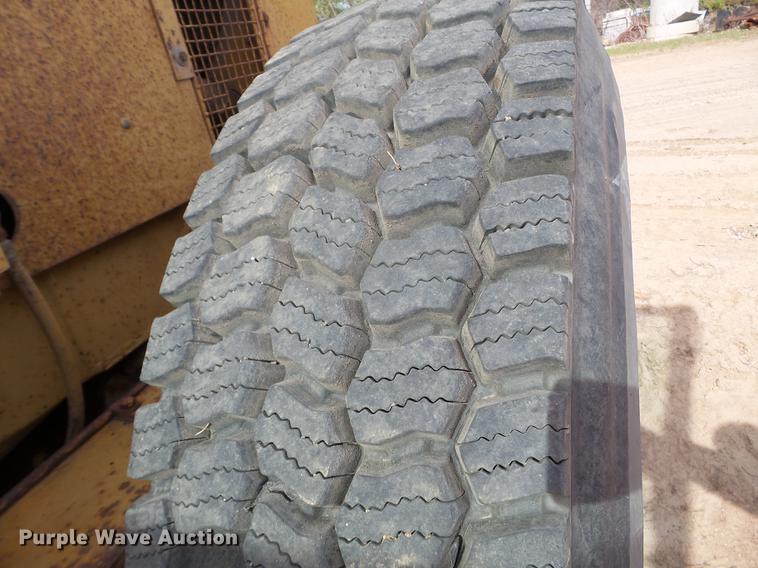 image for item DC4613 1989 Caterpillar 140G motor grader