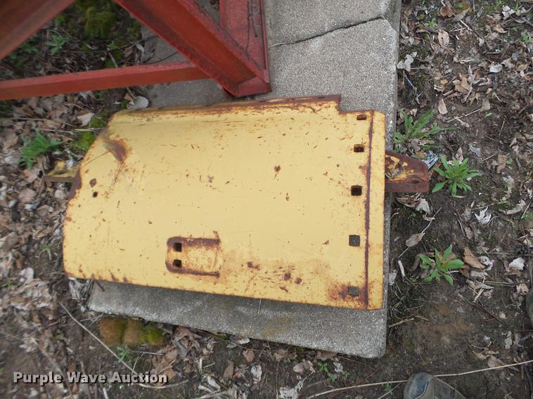 image for item DC4613 1989 Caterpillar 140G motor grader