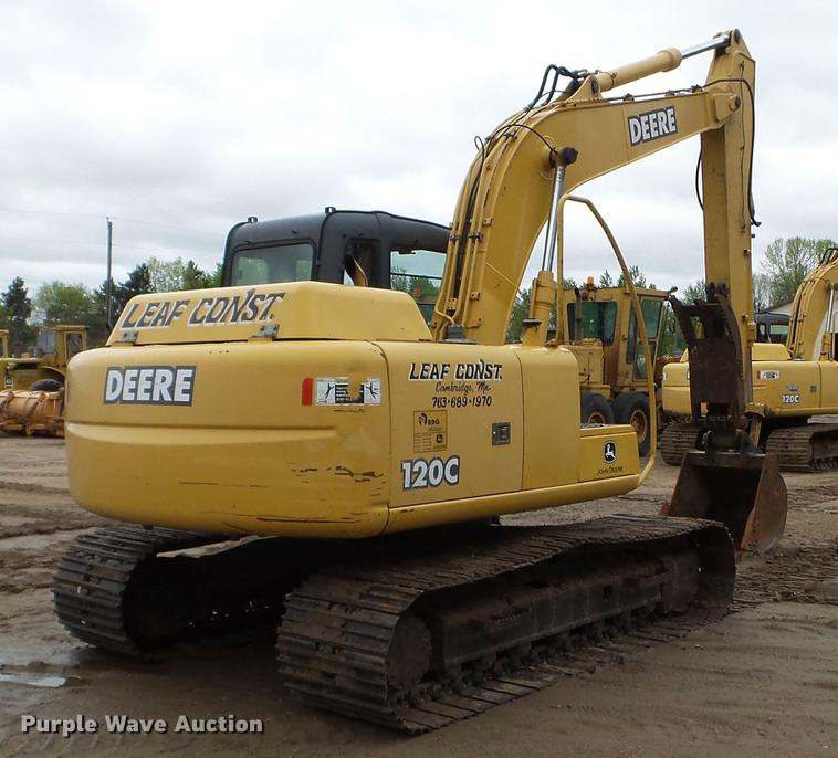 image for item DC4614 2004 John Deere 120C excavator