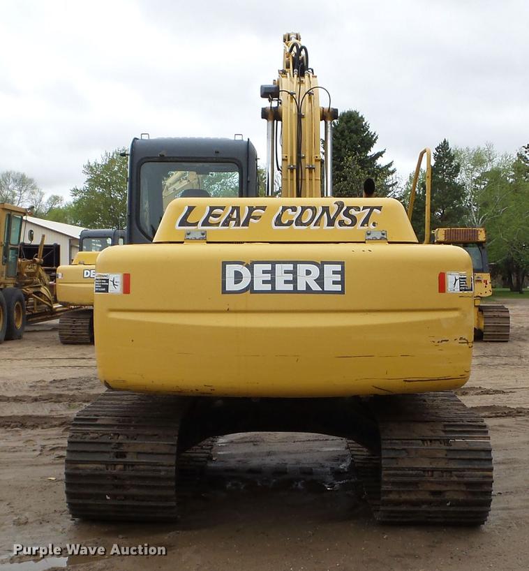 image for item DC4614 2004 John Deere 120C excavator