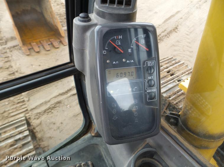 image for item DC4614 2004 John Deere 120C excavator