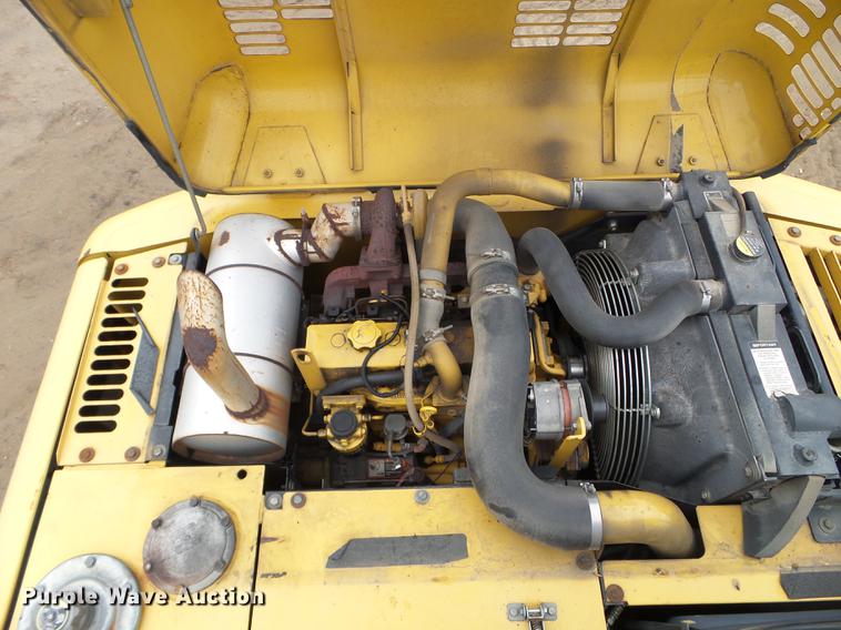 image for item DC4614 2004 John Deere 120C excavator