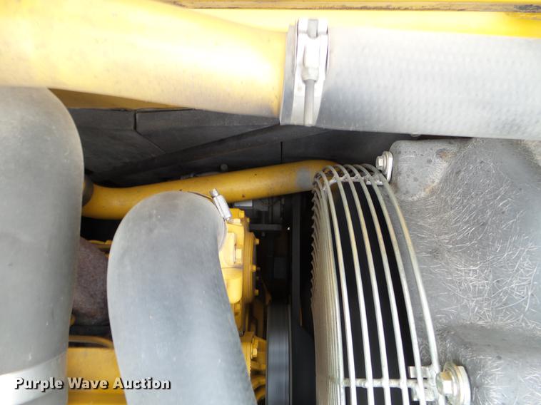 image for item DC4614 2004 John Deere 120C excavator