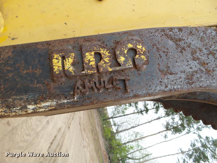 image for item DC4614 2004 John Deere 120C excavator