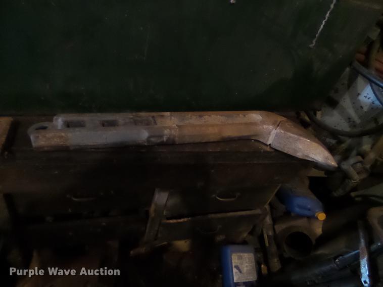 image for item DC4614 2004 John Deere 120C excavator